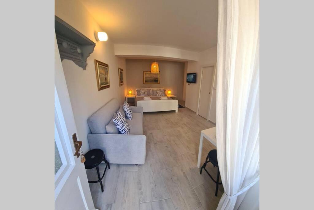 Studio Apartment Marella Vis Exterior foto
